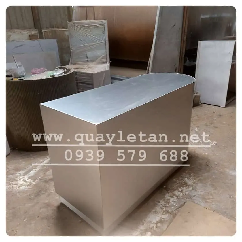 Quầy thu ngân alu vàng