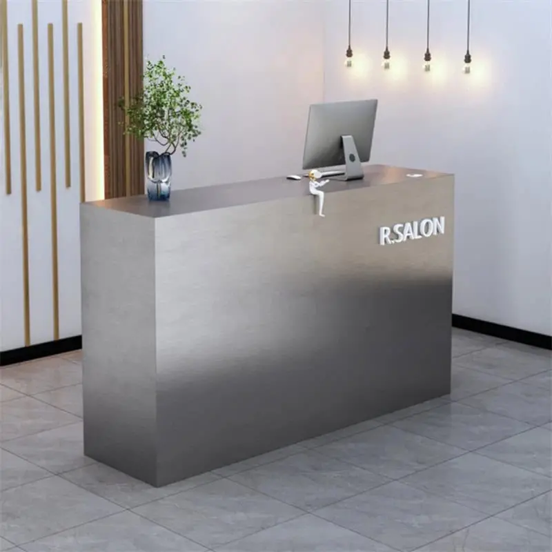 Quầy thu ngân sang trọng với thiết kế hiện đại