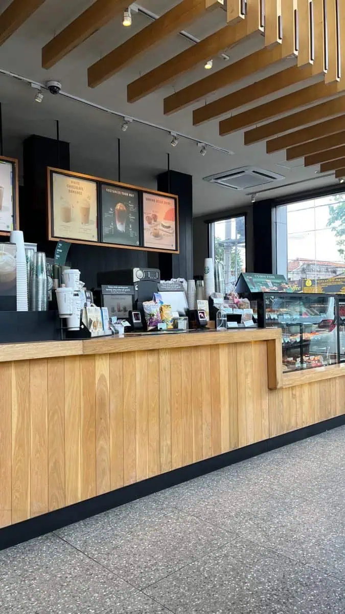 san-xuat-quay-21 Xưởng sản xuất quầy bar, quầy pha chế cafe, quầy lễ tân tại TP HCM