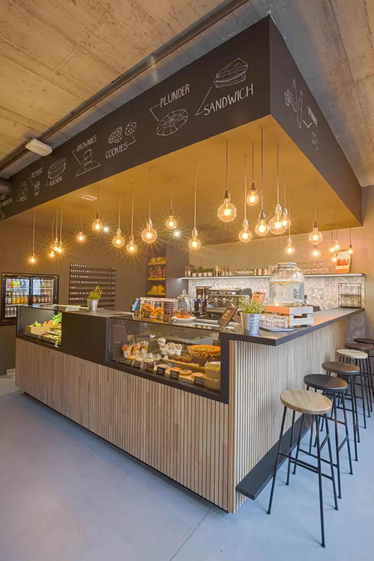 san-xuat-quay-29 Xưởng sản xuất quầy Bar cho quán cafe giá rẻ tại TP HCM 2024