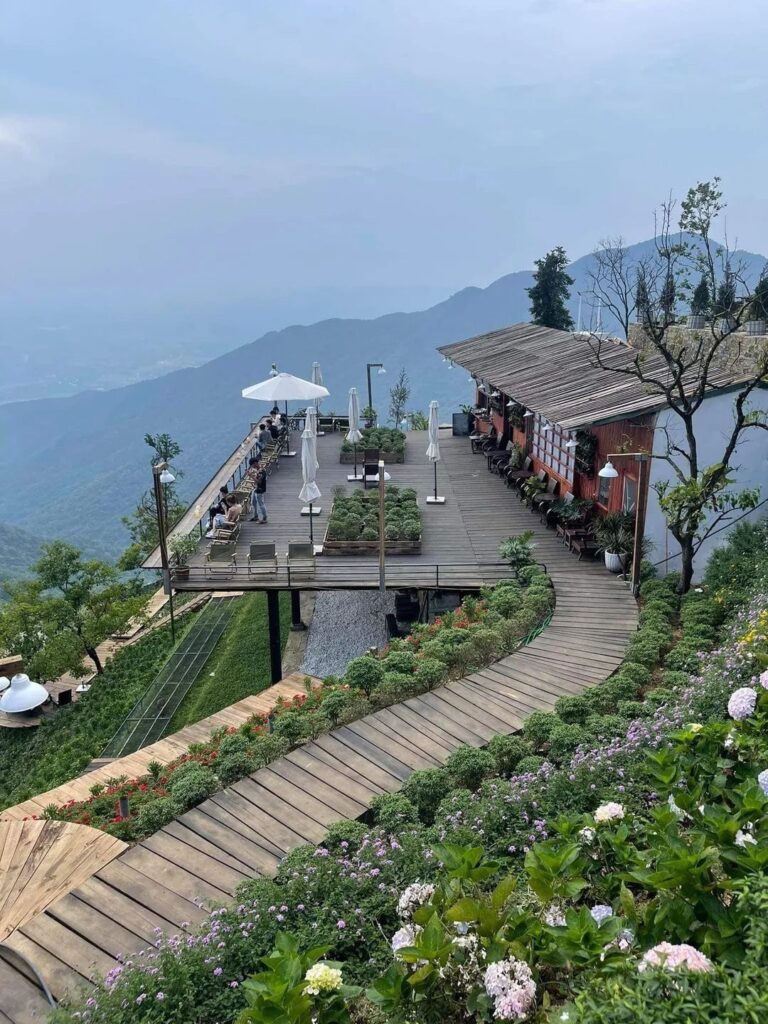 thiet-ke-quan-an-san-vuon-768x1024 Thiết Kế Quán Cafe