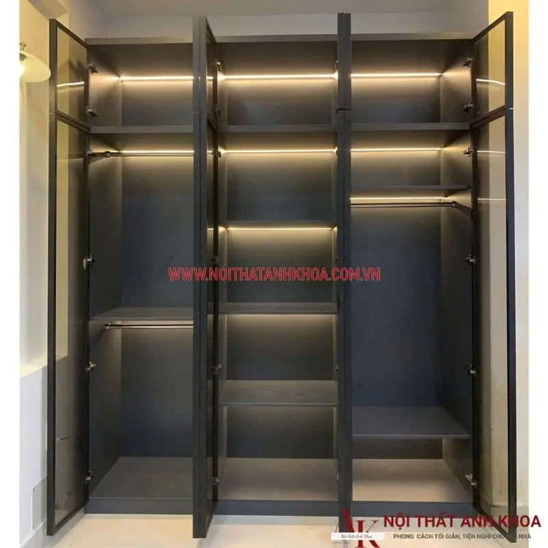 Tủ quần áo âm tường, gương khung gỗ