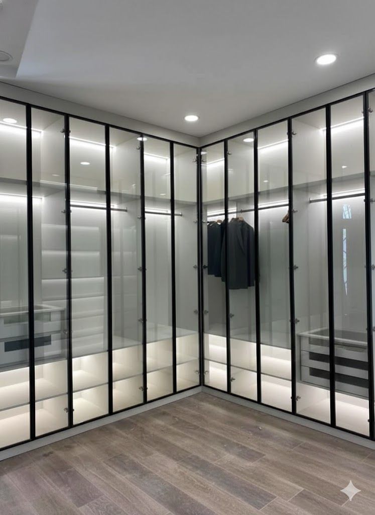 Tủ kính tùy chỉnh phong cách luxury