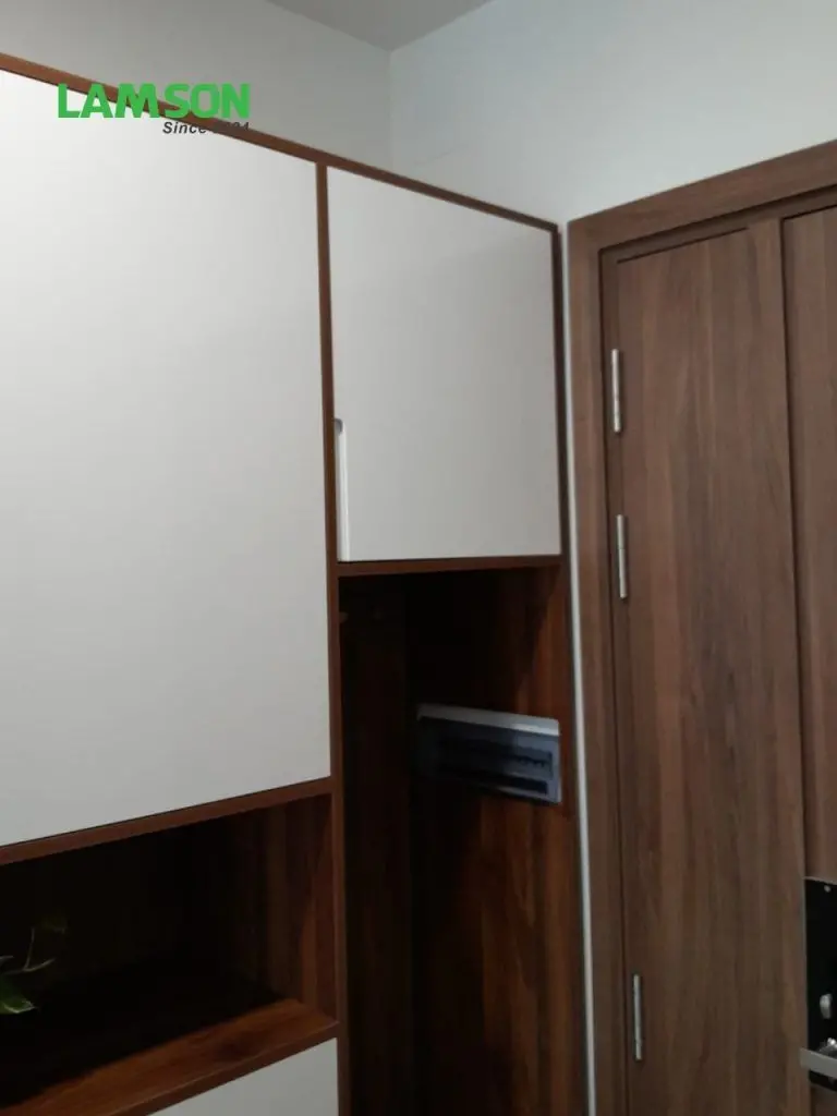 Tủ quần áo truyền thống
