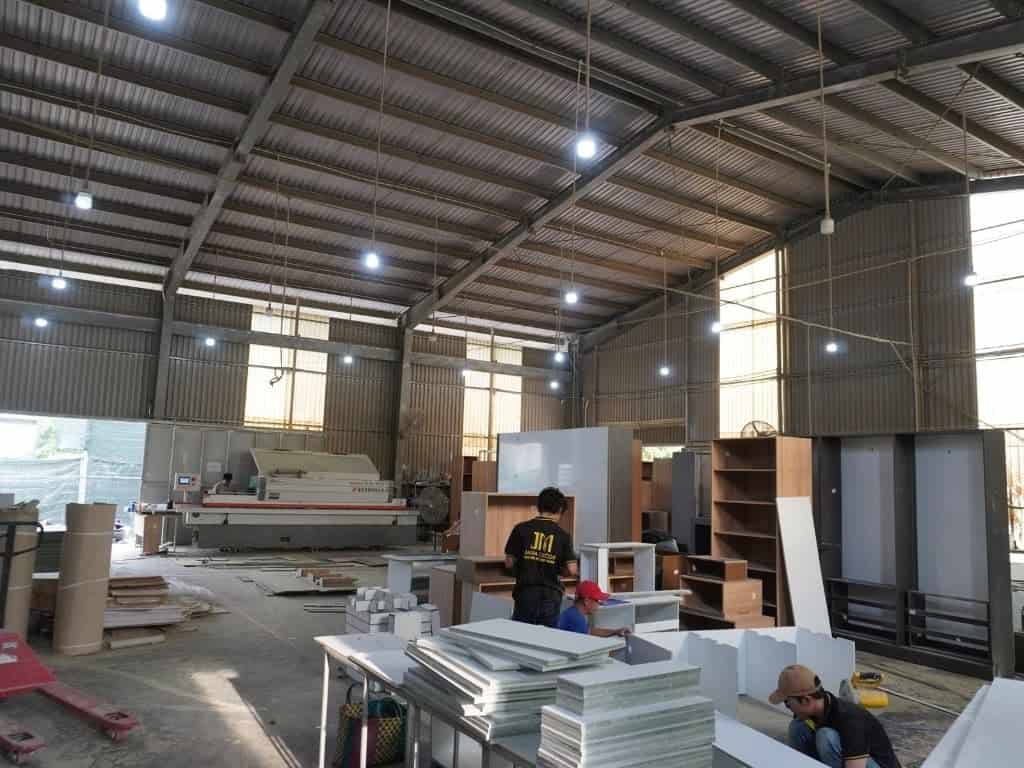 Xưởng sản xuất nội thất gỗ công nghiệp hiện đại